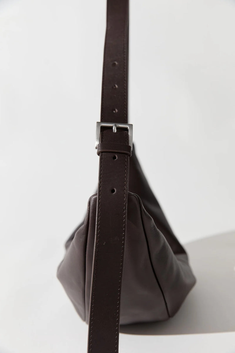 ADJUSTABLE SLIM CRESCENT BAG