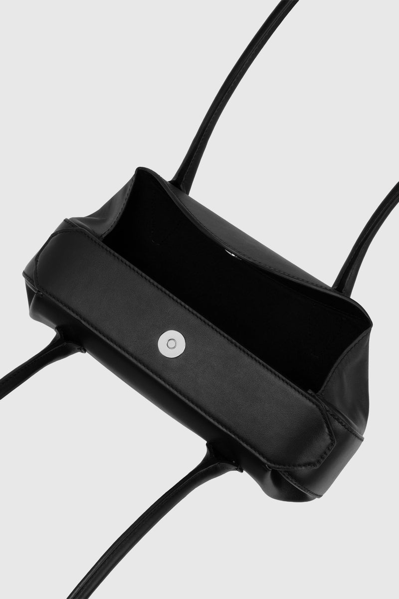OYSTER SHOULDER BAG SMOOTH LEATHER
