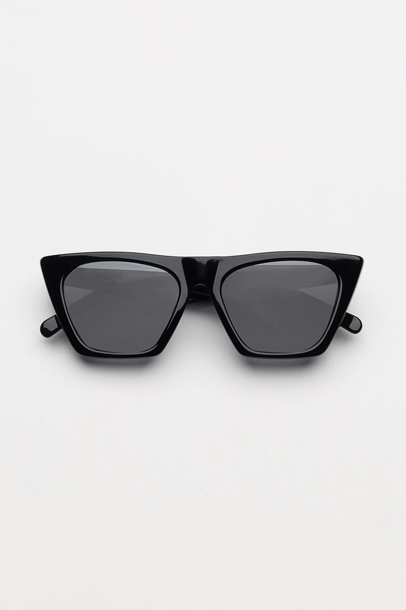 THE CLASSIC BLACK